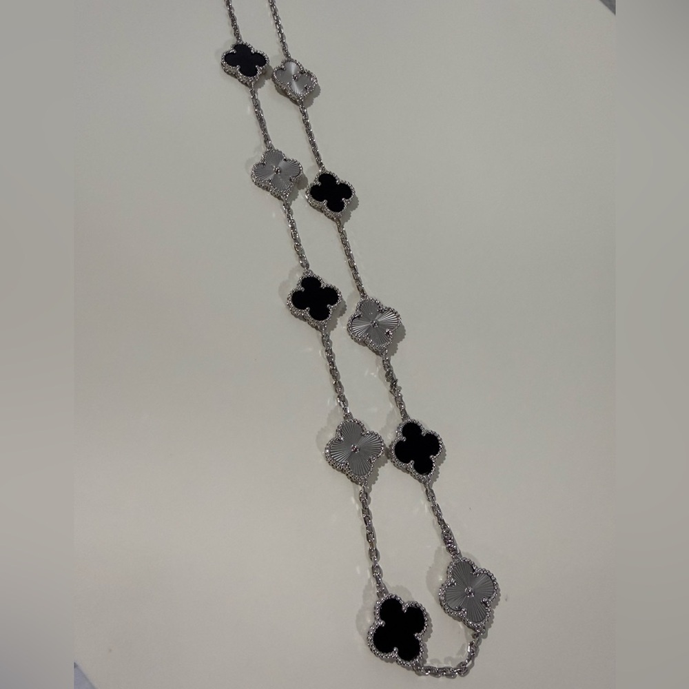 Clovers Necklace - Stainless Steele.